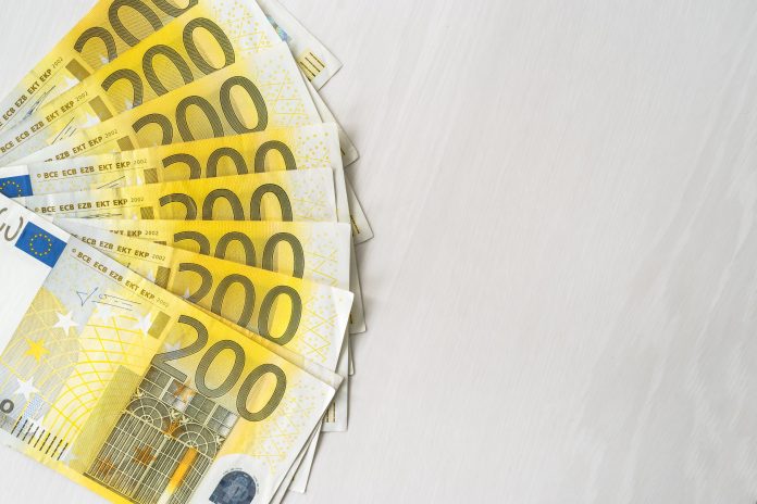 Autonomi e bonus 200 euro, a settembre le domande