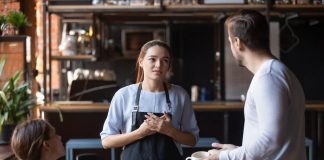 Illegittimo il licenziamento del lavoratore che rifiuta la prestazione a favore di cliente senza la mascherina